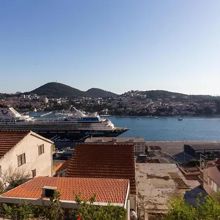 Golden Stairs - Studio With Terrace And Sea View * Dubrovnik